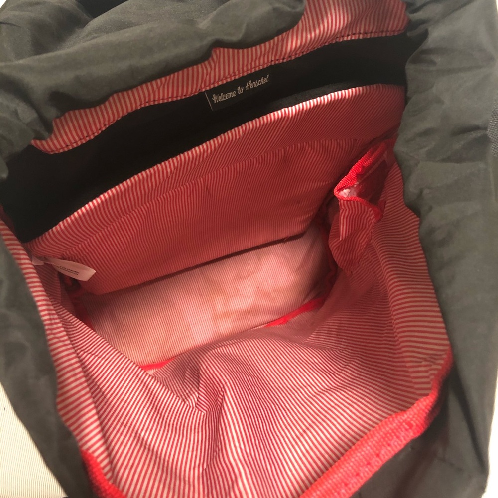 Herschel Backpack - Picture 4 of 5